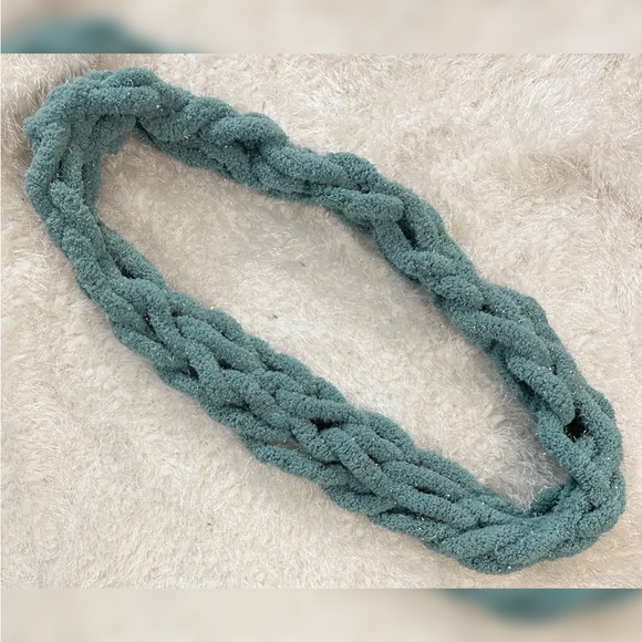 Handmade Hand Crafted Arm Knit Blanket Infinity Scarf Sparkly Aqua Sage - Picture 2 of 2
